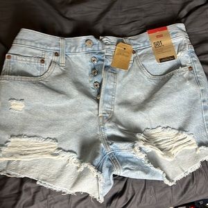 NWT! Levi’s 501 jean shorts